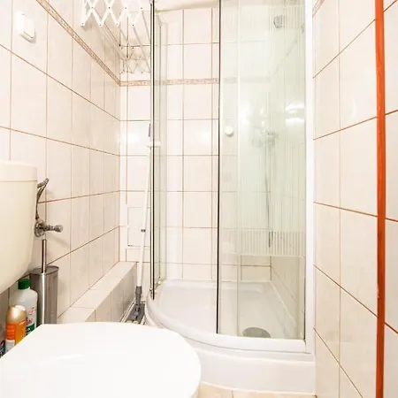 Hunyadi Apartman 아파트 *