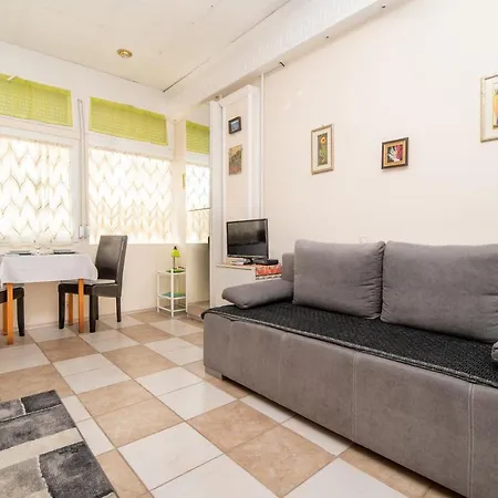 Hunyadi Apartman * Hévíz